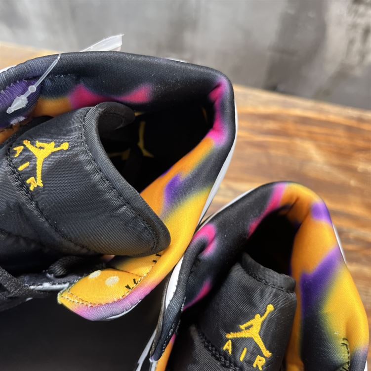 AIR JORDAN 1 MID SE – NSN028