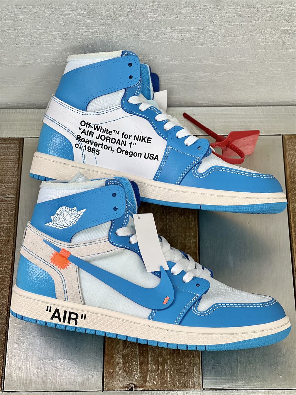 AIR JORDAN 1 RETRO HIGH OFF-WHITE UNIVERSITY BLUE - OFW031