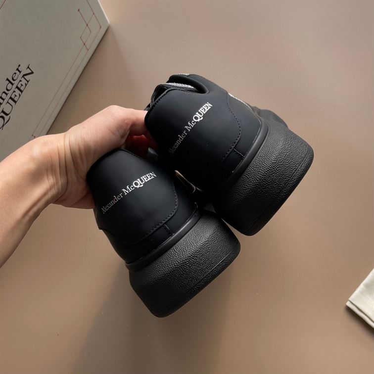 ALEXANDER MCQUEEN OVERSIZED LEATHER SNEAKERS - ALD018