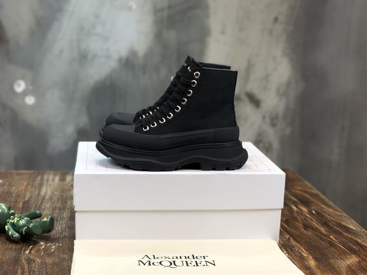 ALEXANDER MCQUEEN TREAD SLICK HIGH-TOP SNEAKERS - ALD025