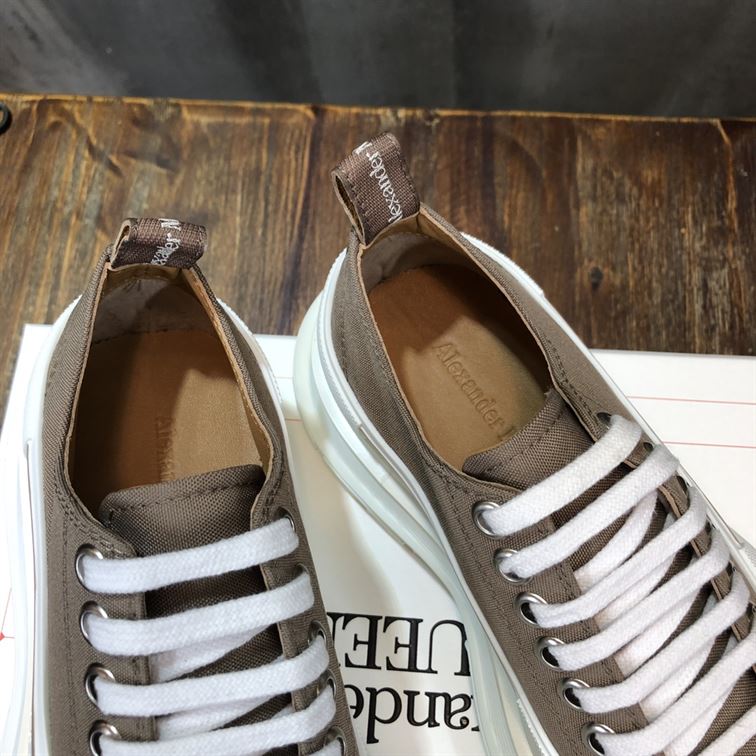 ALEXANDER MCQUEEN TREAD SLICK LOW-TOP SNEAKERS - ALD027