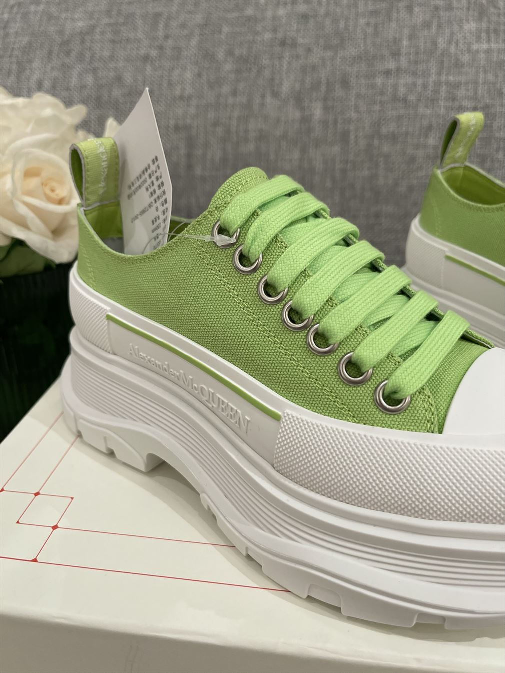 ALEXANDER MCQUEEN TREAD SLICK LOW-TOP SNEAKERS - ALD030