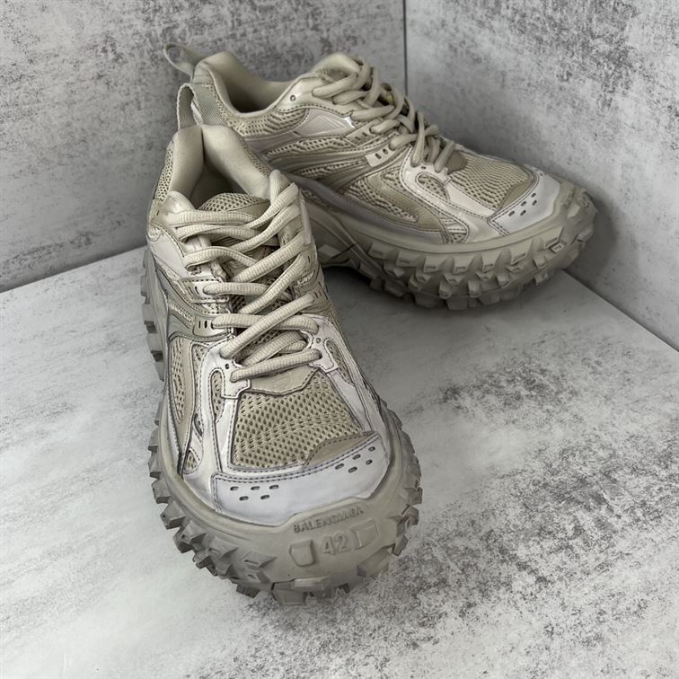BALENCIAGA DEFENDER SNEAKER IN BEIGE - BLA046