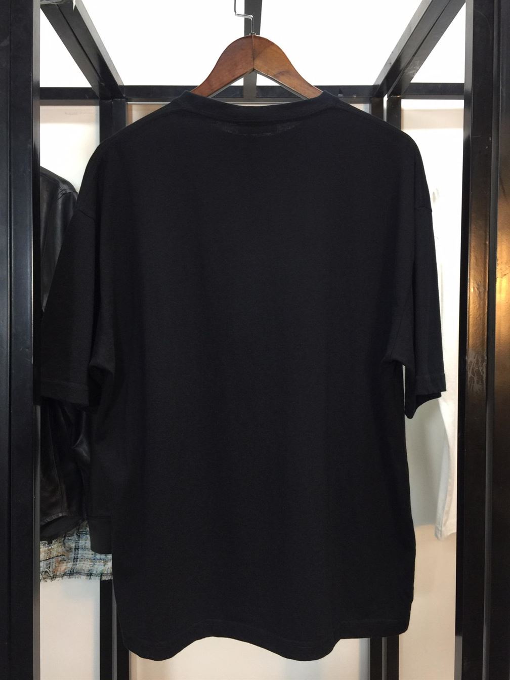 BALENCIAGA MEN'S BB PIXEL MEDIUM FIT T-SHIRT IN BLACK - BAS012