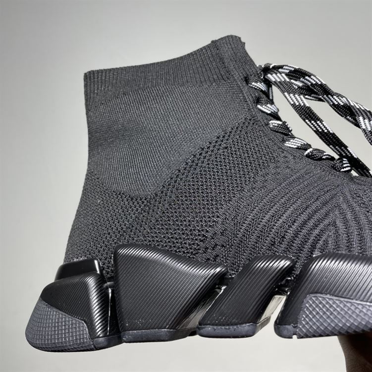 BALENCIAGA MEN'S SPEED 2.0 LACE-UP RECYCLED KNIT SNEAKER IN BLACK - BLA031