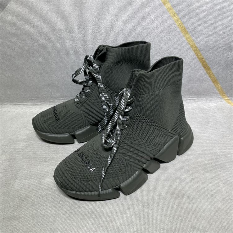 BALENCIAGA MEN'S SPEED 2.0 LACE-UP RECYCLED KNIT SNEAKER IN GREEN - BLA034