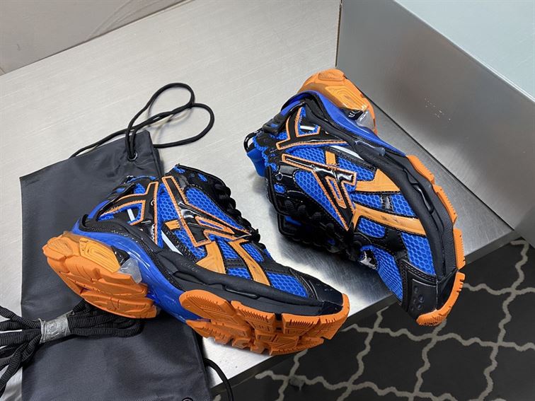 BALENCIAGA RUNNER SNEAKER IN BLUE - BLA054