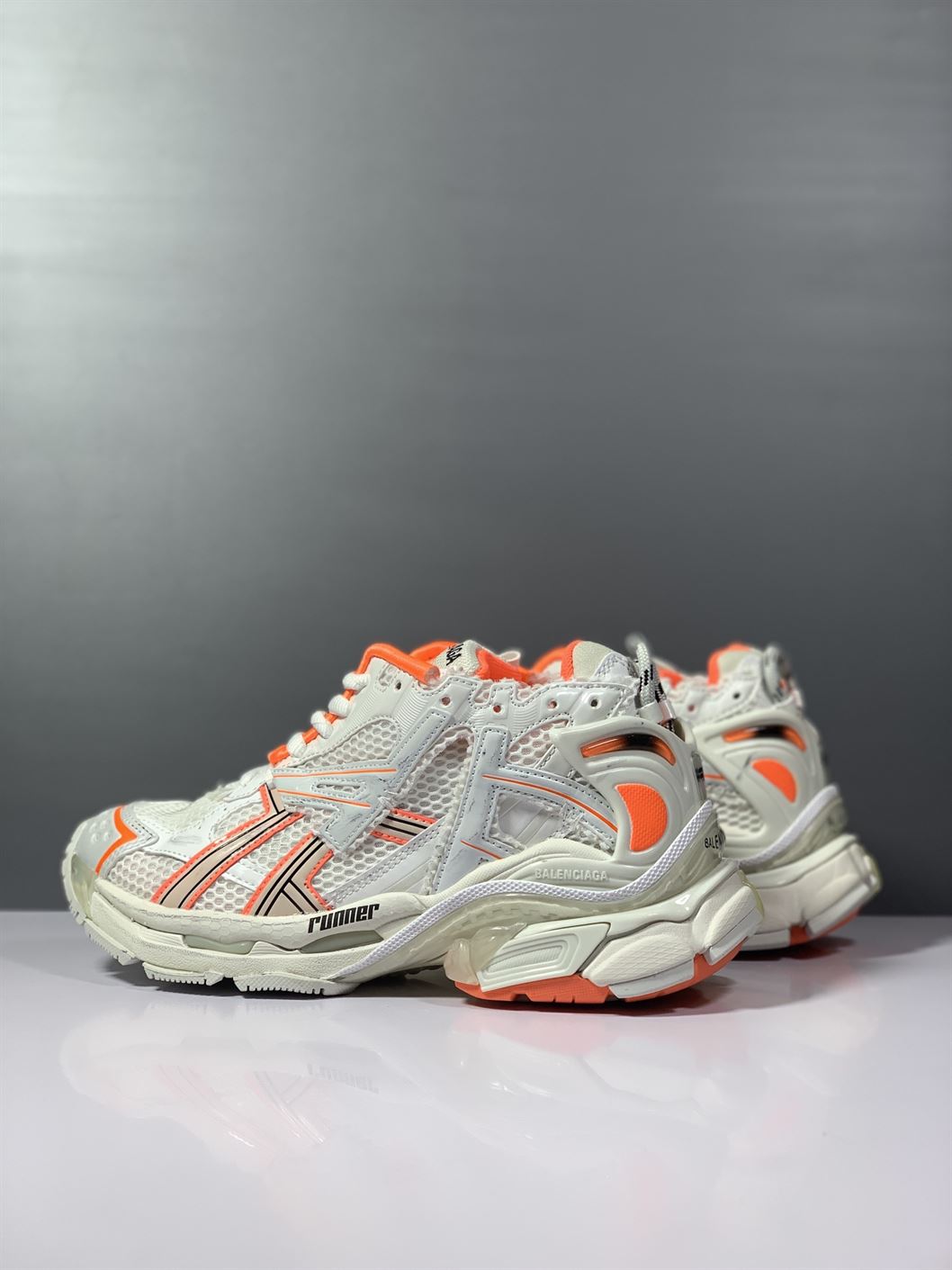 BALENCIAGA RUNNER SNEAKER IN FLUO ORANGE - BLA056