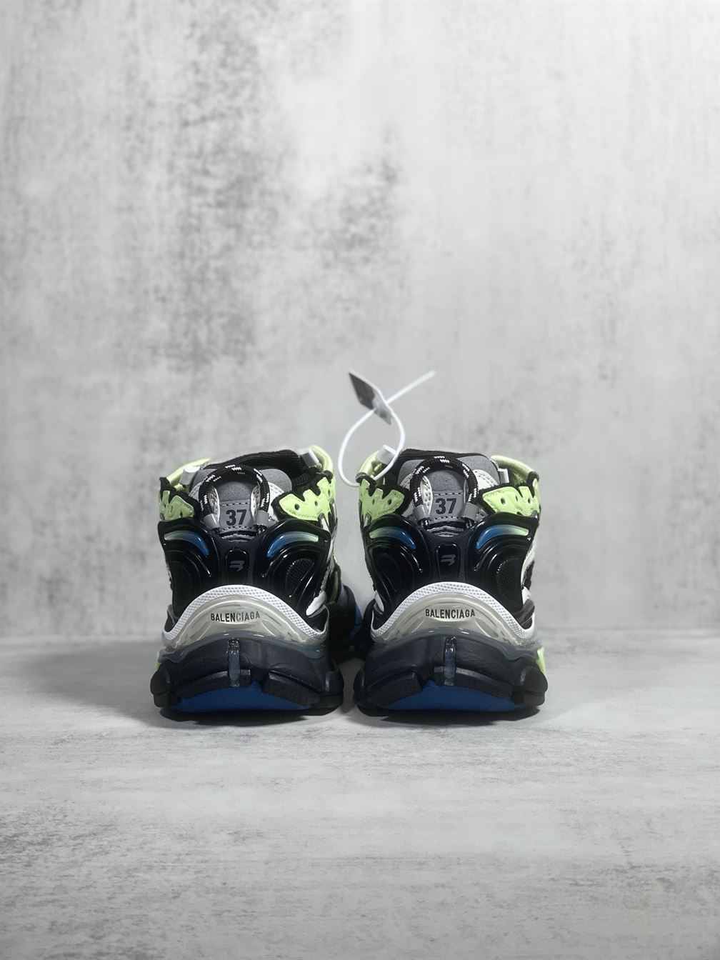 BALENCIAGA RUNNER SNEAKER IN GREY - BLA057