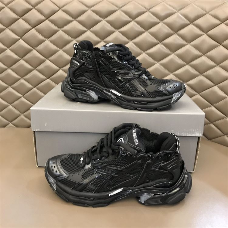 BALENCIAGA RUNNER SNEAKERS IN BLACK - BLA007