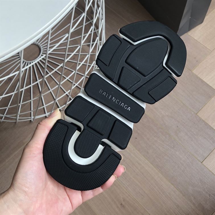 BALENCIAGA SPEED RECYCLED KNIT SNEAKER IN BLACK/WHITE - BLA052