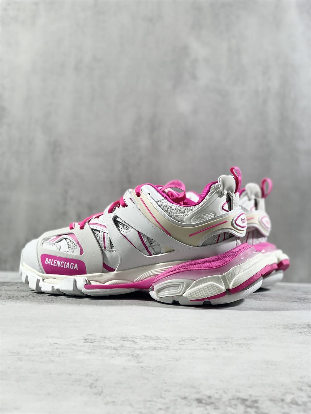 BALENCIAGA TRACK 3.0 SNEAKERS IN WHITE AND PINK - BLA002