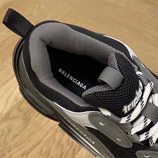 BALENCIAGA TRIPLE S GREY BLACK - BLA059