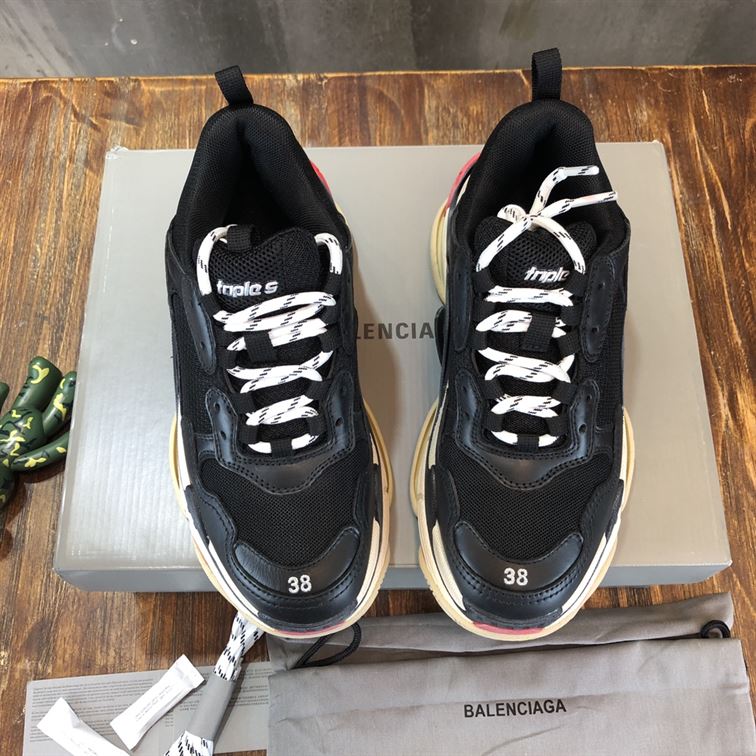 BALENCIAGA TRIPLE S IN BLACK - BLA028