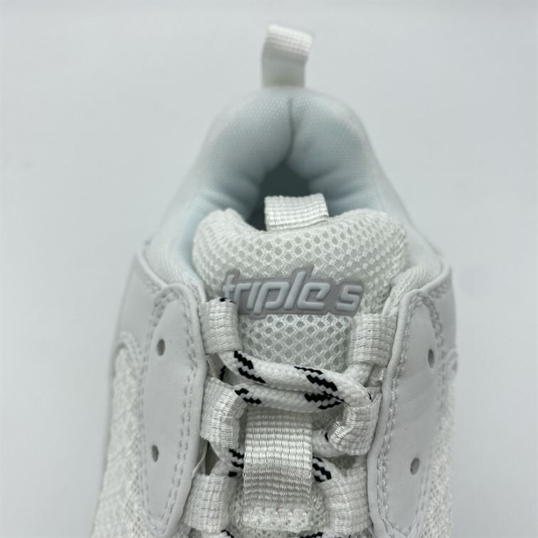 BALENCIAGA TRIPLE S IN WHITE - BLA027