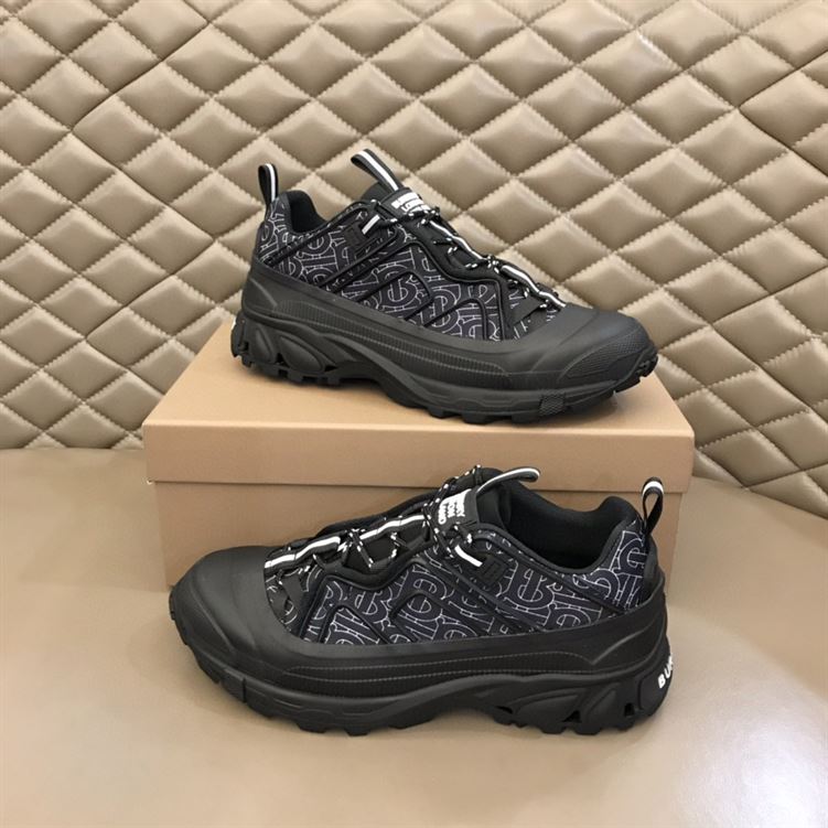 BURBERRY ARTHUR SNEAKERS - BBR001