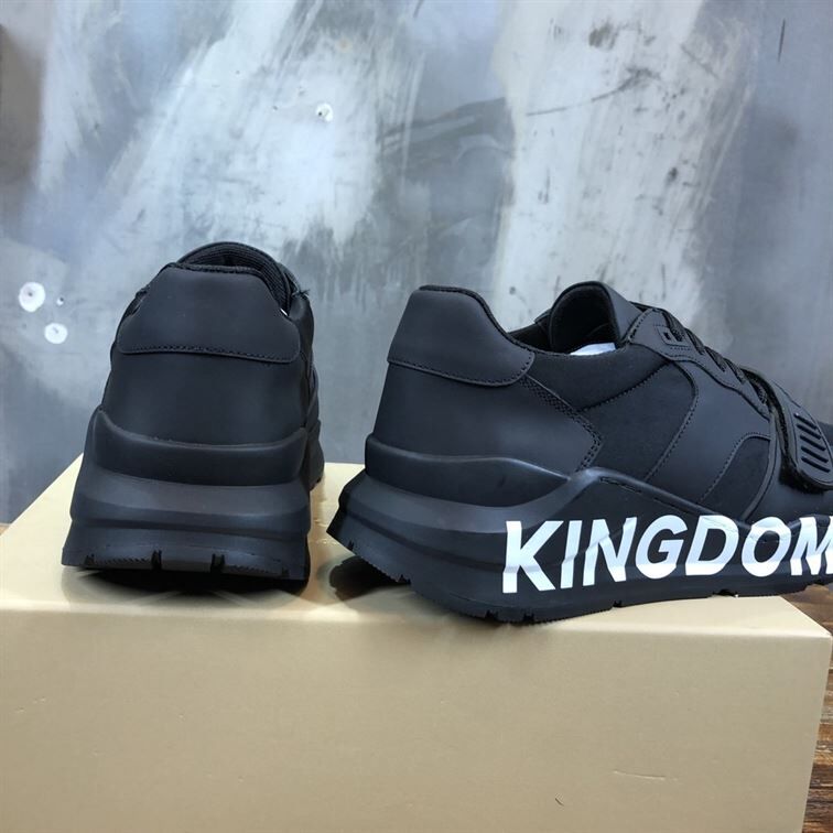 BURBERRY BLACK KINGDOM PRINT SNEAKERS - BBR030
