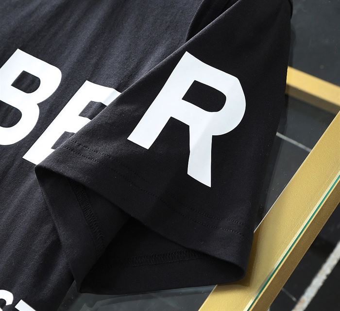 BURBERRY HORSEFERRY PRINT COTTON OVERSIZED T-SHIRT - BRS001