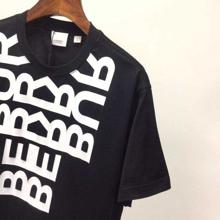 BURBERRY LOGO PRINT COTTON OVERSIZED T-SHIRT IN BLACK - BRS003