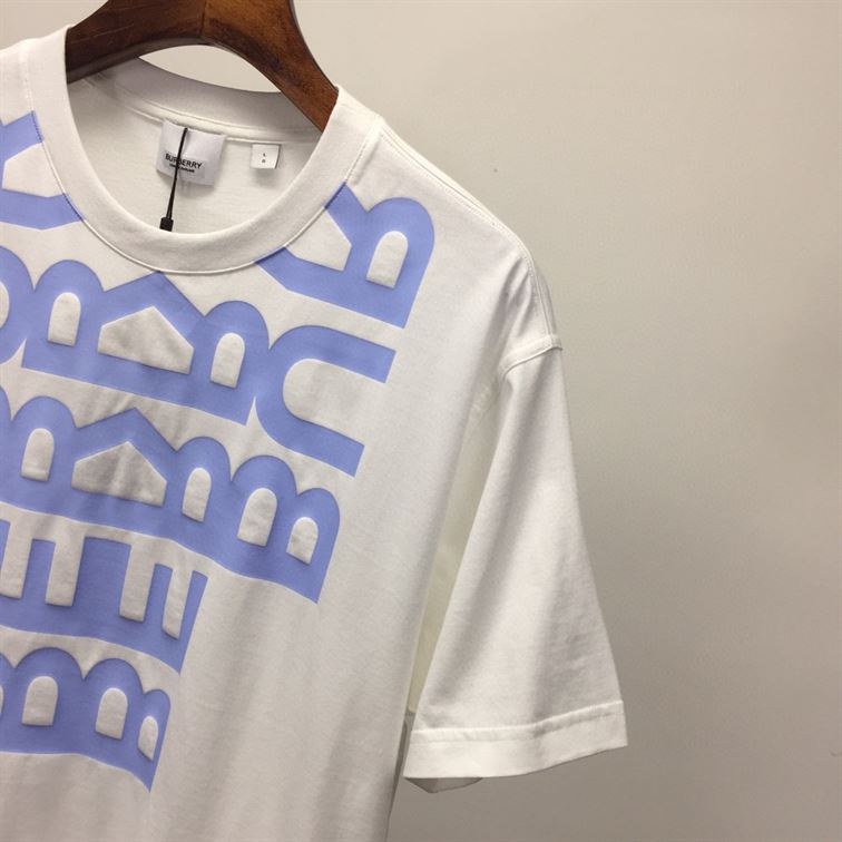 BURBERRY LOGO PRINT COTTON OVERSIZED T-SHIRT IN WHITE/BLUE - BRS005