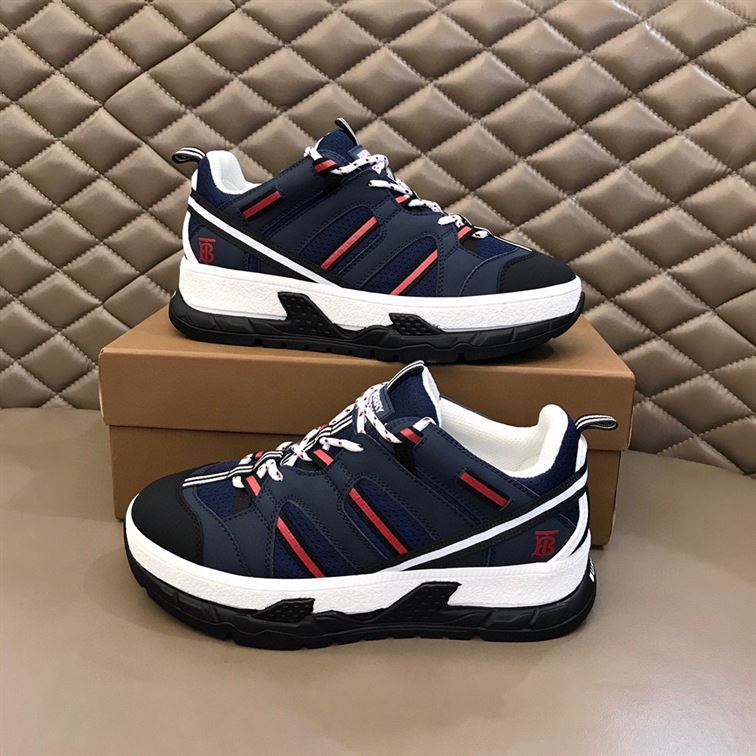 BURBERRY UNION SNEAKERS - BBR015
