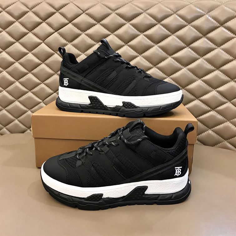BURBERRY UNION SNEAKERS - BBR017