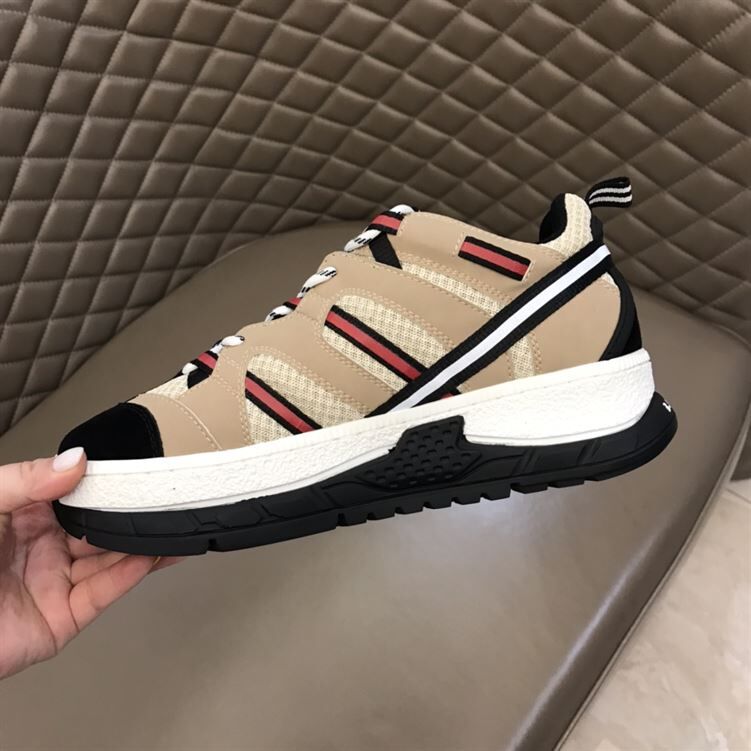 BURBERRY UNION SNEAKERS - BBR018