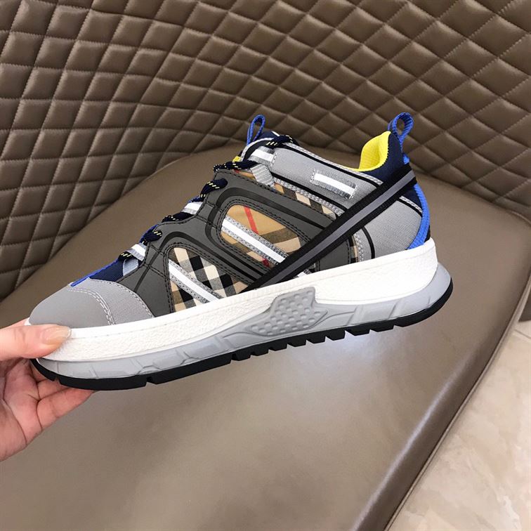 BURBERRY UNION SNEAKERS - BBR019
