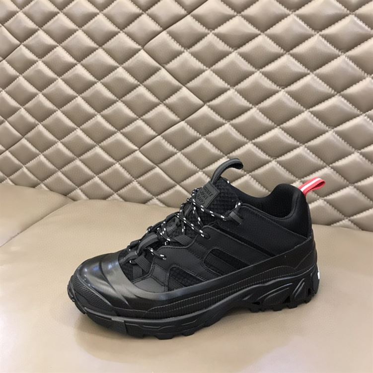 BURBERRY UNION VINTAGE SNEAKERS - BBR004