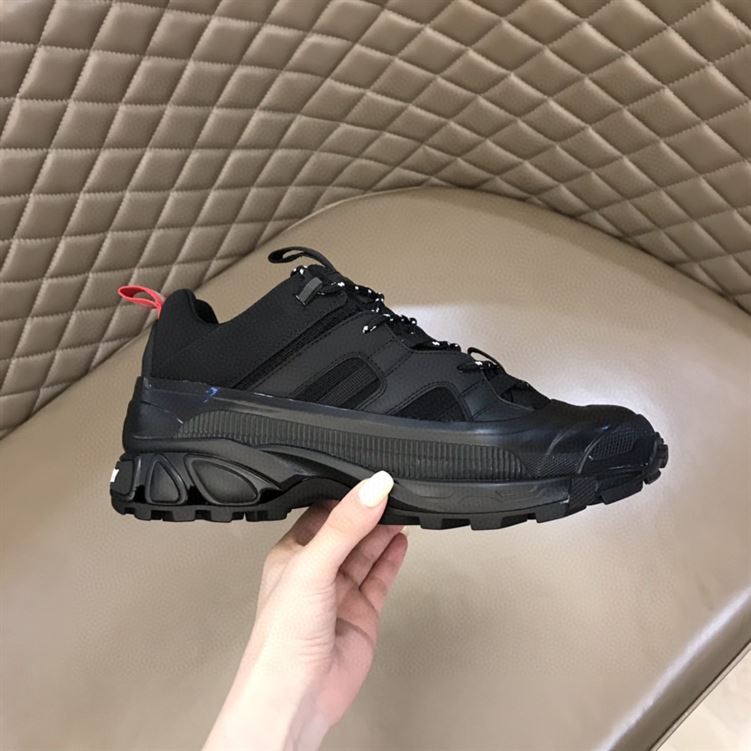 BURBERRY UNION VINTAGE SNEAKERS - BBR004