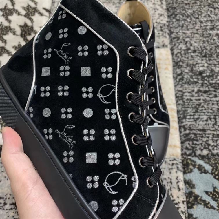 CHRISTIAN LOUBOUTIN HIGH TOP SNEAKER - CLS005
