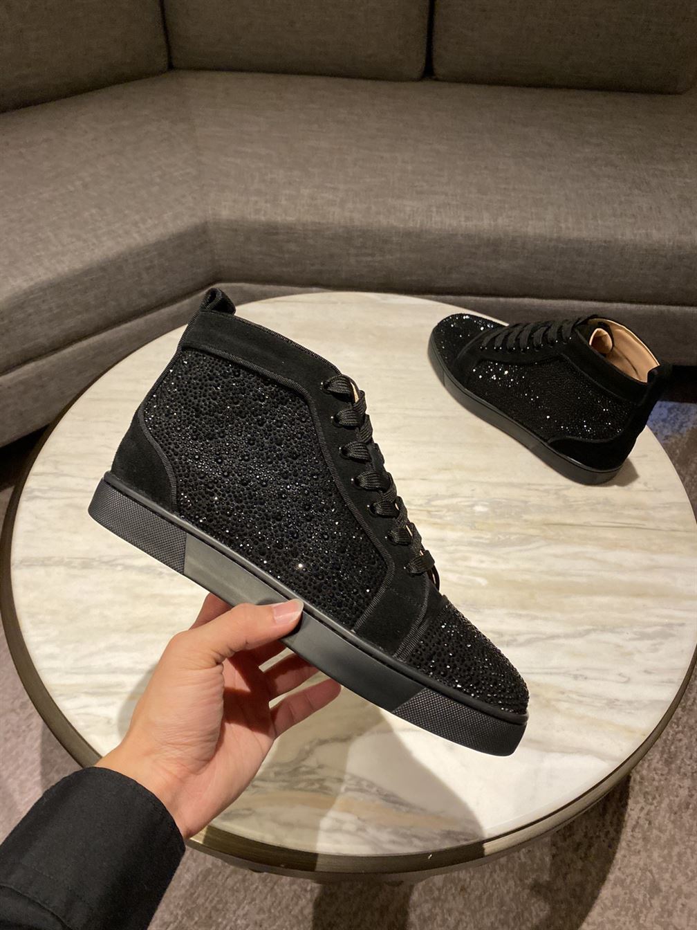 CHRISTIAN LOUBOUTIN HIGH TOP SNEAKER - CLS011