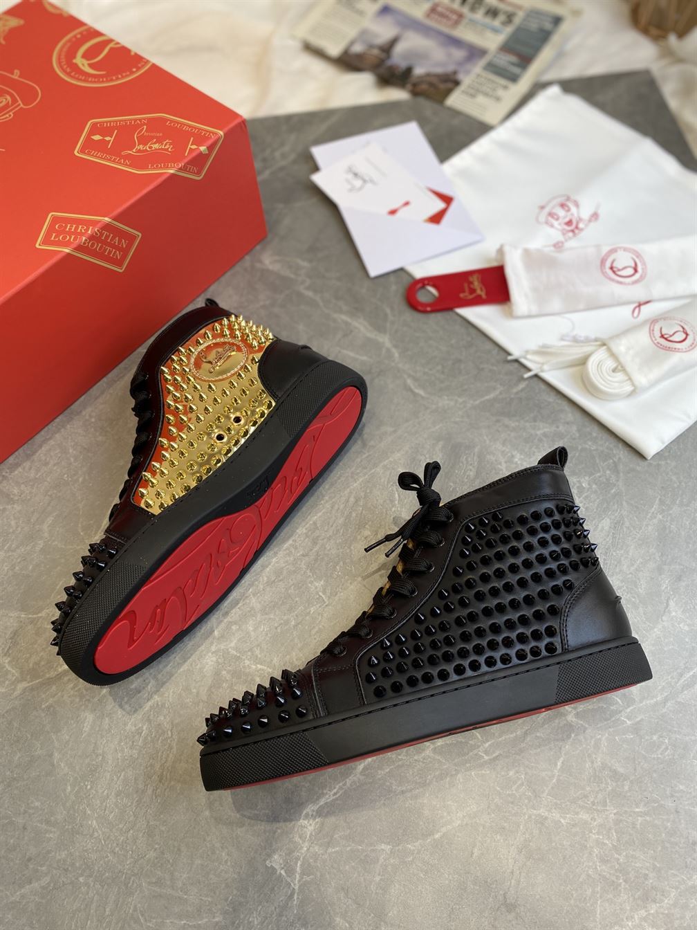CHRISTIAN LOUBOUTIN HIGH TOP SNEAKER - CLS017