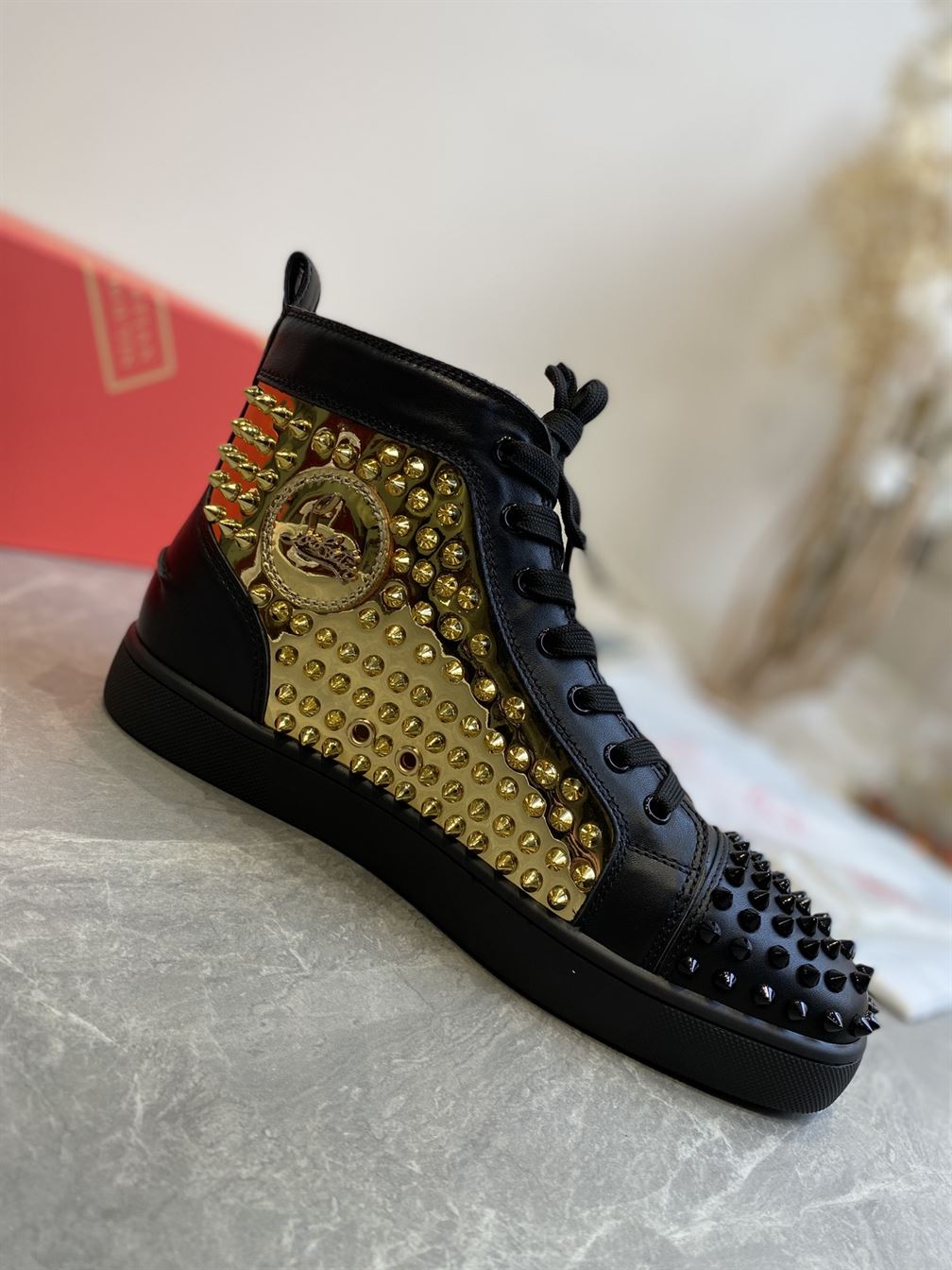CHRISTIAN LOUBOUTIN HIGH TOP SNEAKER - CLS017