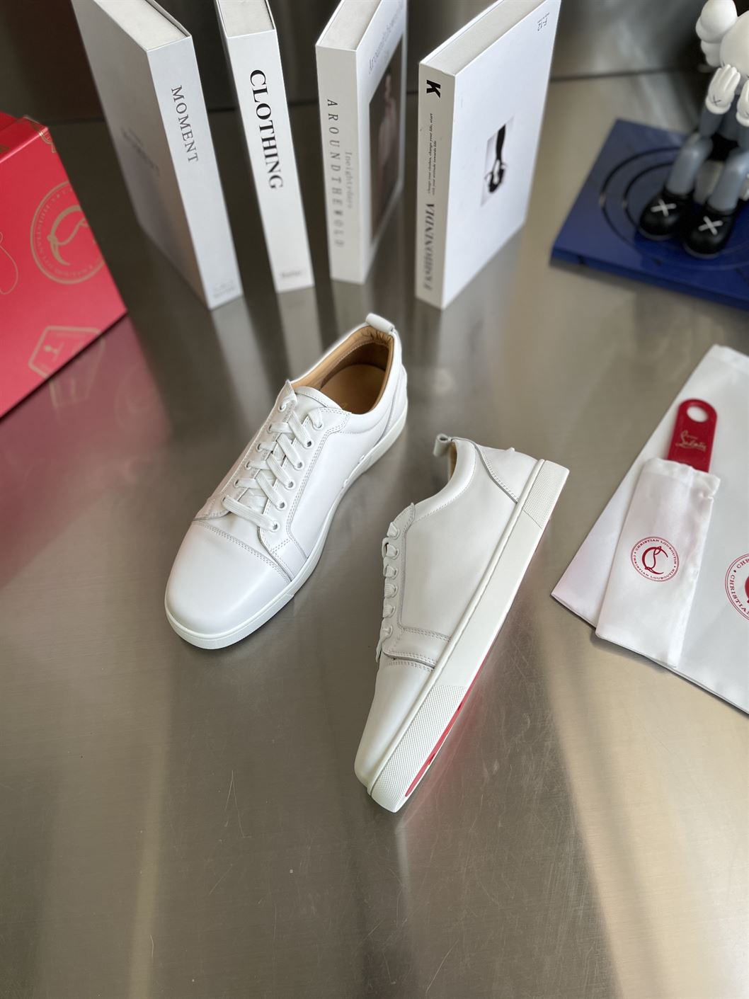 CHRISTIAN LOUBOUTIN LOUIS JUNIOR SNEAKERS - CLS033