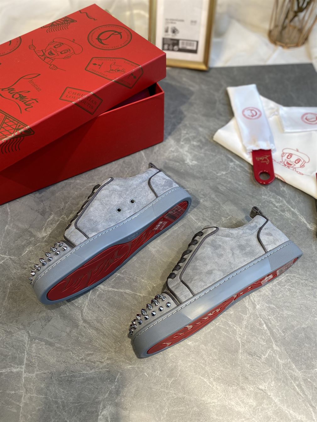 CHRISTIAN LOUBOUTIN LOUIS JUNIOR SPIKES - CLS024