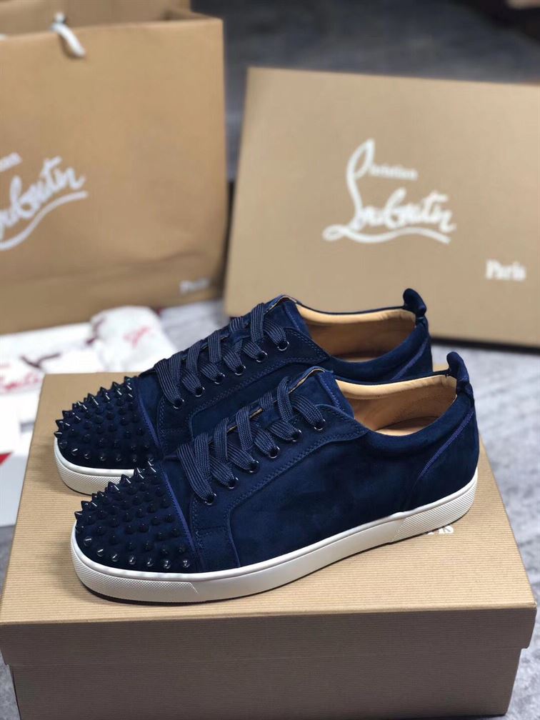 CHRISTIAN LOUBOUTIN LOW TOP SNEAKER - CLS013
