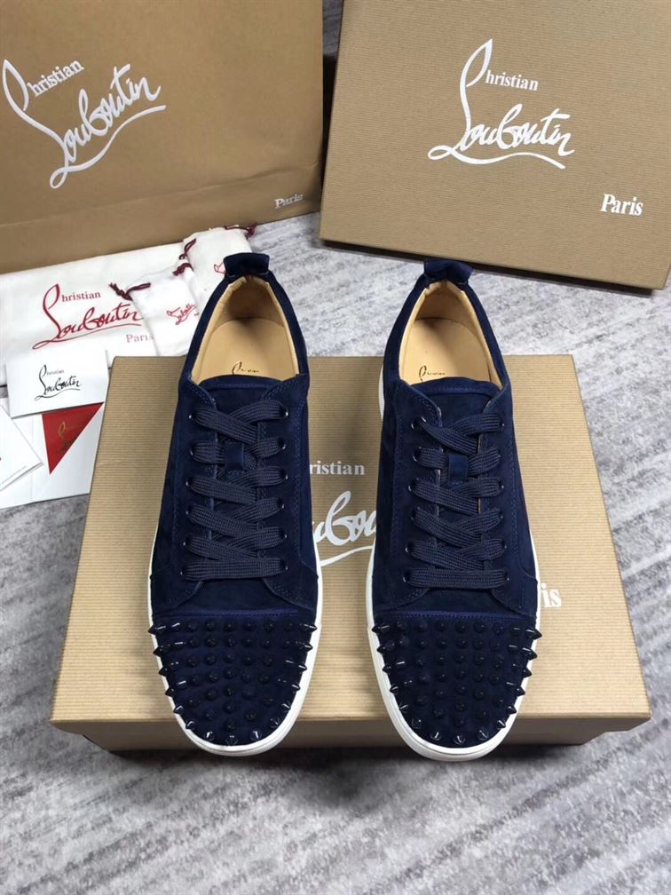 CHRISTIAN LOUBOUTIN LOW TOP SNEAKER - CLS013