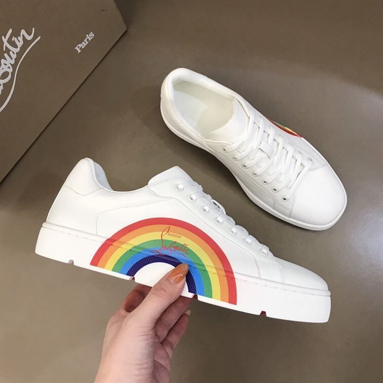 CHRISTIAN LOUBOUTIN LOW TOP SNEAKER - CLS018
