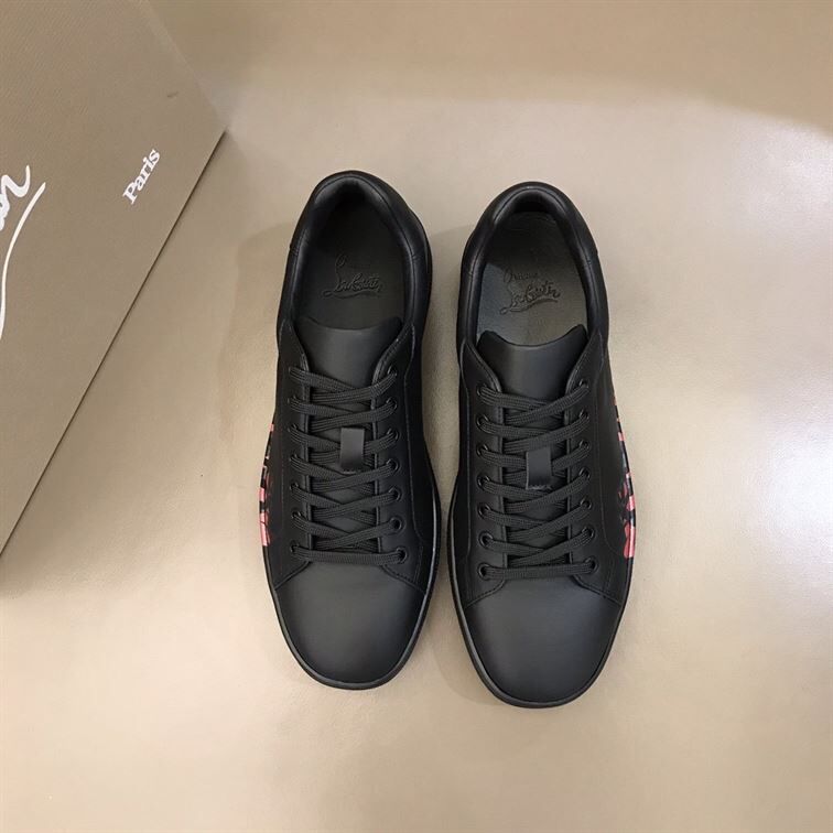 CHRISTIAN LOUBOUTIN LOW TOP SNEAKER - CLS020