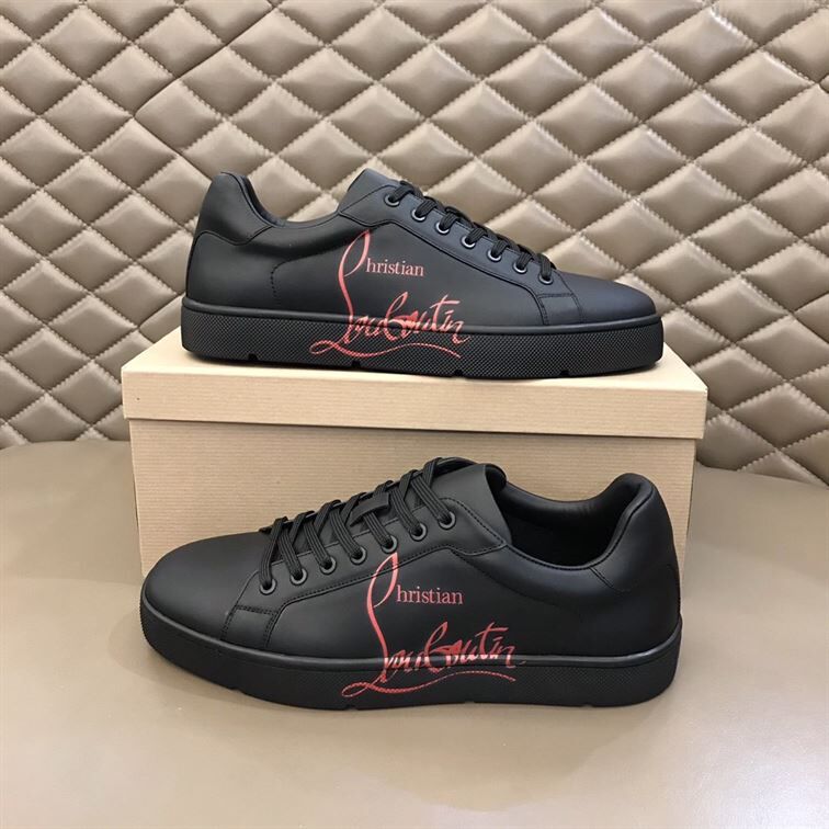 CHRISTIAN LOUBOUTIN LOW TOP SNEAKER - CLS021