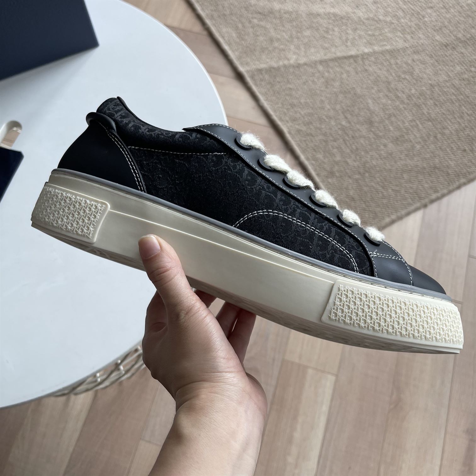 DIOR B33 SNEAKER BLACK SMOOTH CALFSKIN AND DIOR OBLIQUE JACQUARD - DO129