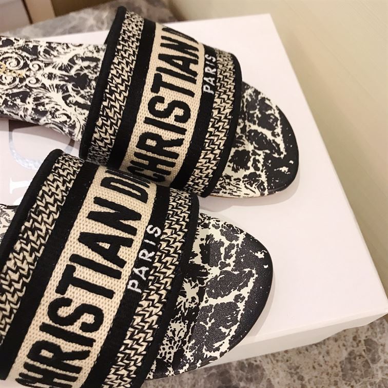 DIOR DWAY SLIDE - DS009