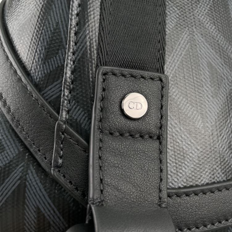 DIOR HIT THE ROAD BACKPACK - DIO035