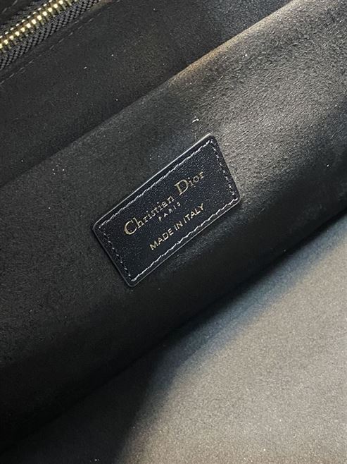 DIOR MEDIUM DIOR ESSENTIAL TOTE BAG BLACK ARCHICANNAGE