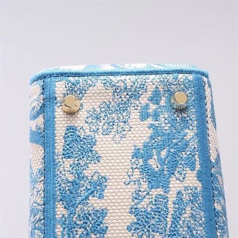 DIOR MEDIUM LADY D-LITE BAG CORNFLOWER BLUE