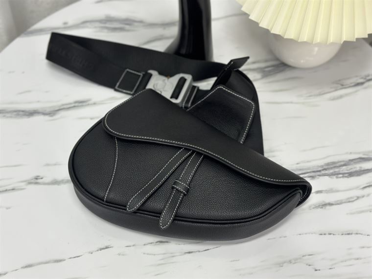 DIOR SADDLE BAG BLACK GRAINED CALFSKIN - DIO042
