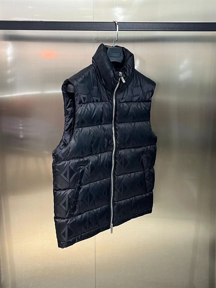 DIOR SLEEVELESS DOWN JACKET - DRC017