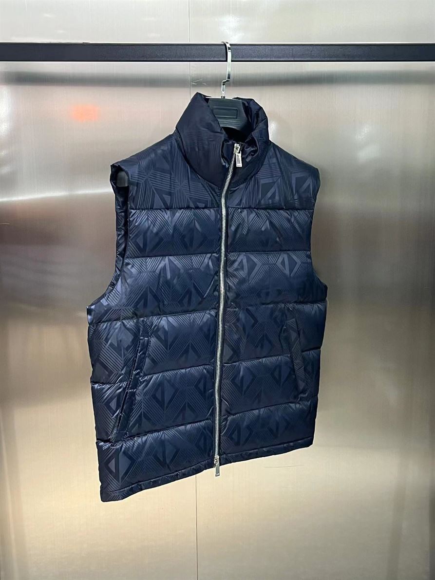 DIOR SLEEVELESS DOWN JACKET - DRC018
