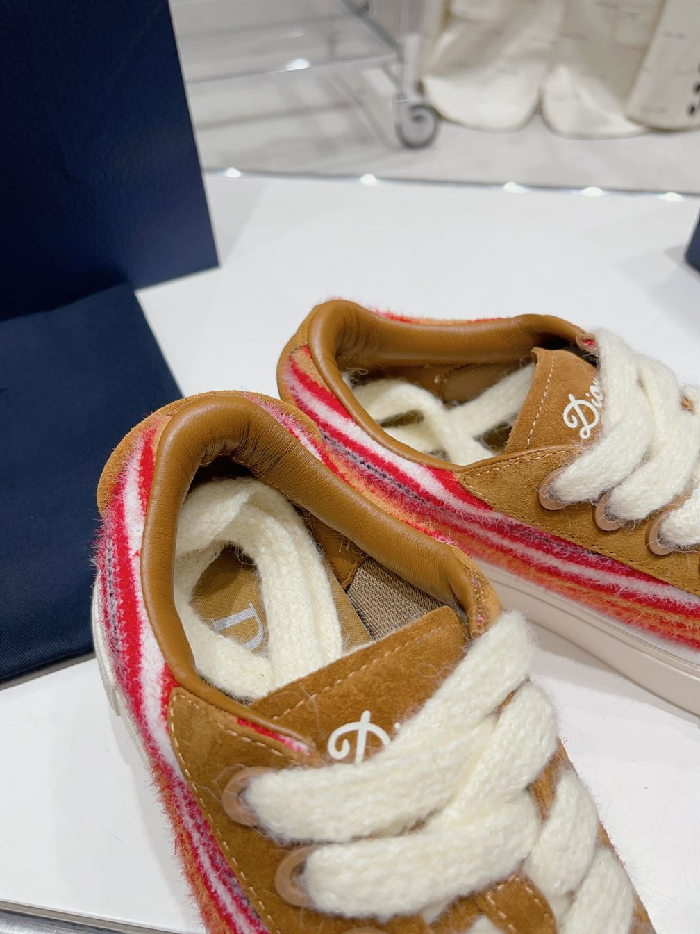 DIOR TEARS B33 SNEAKER LIMITED AND NUMBERED EDITION - DO137